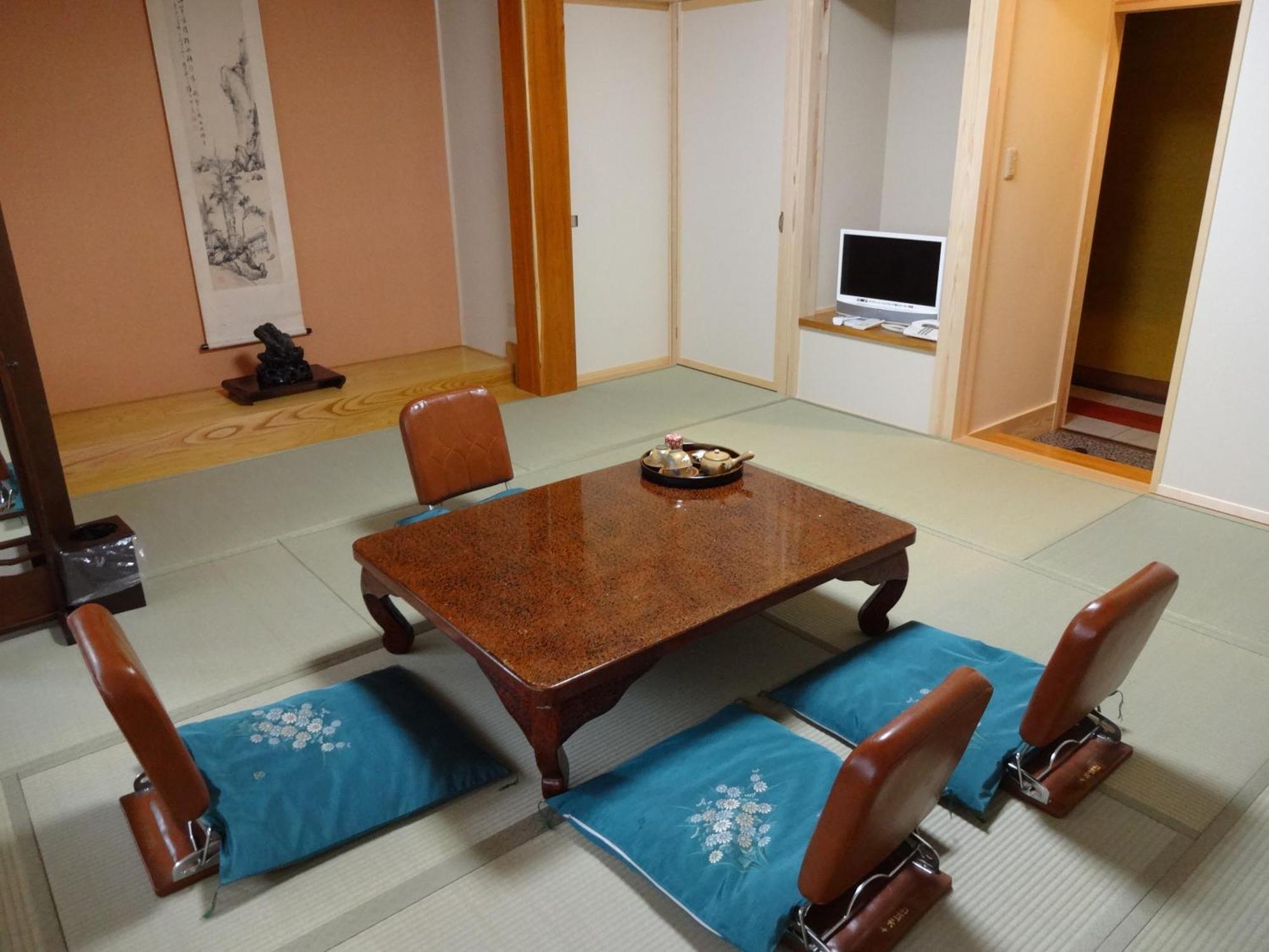 Chuokan Shimizuya Ryokan Наґано Номер фото