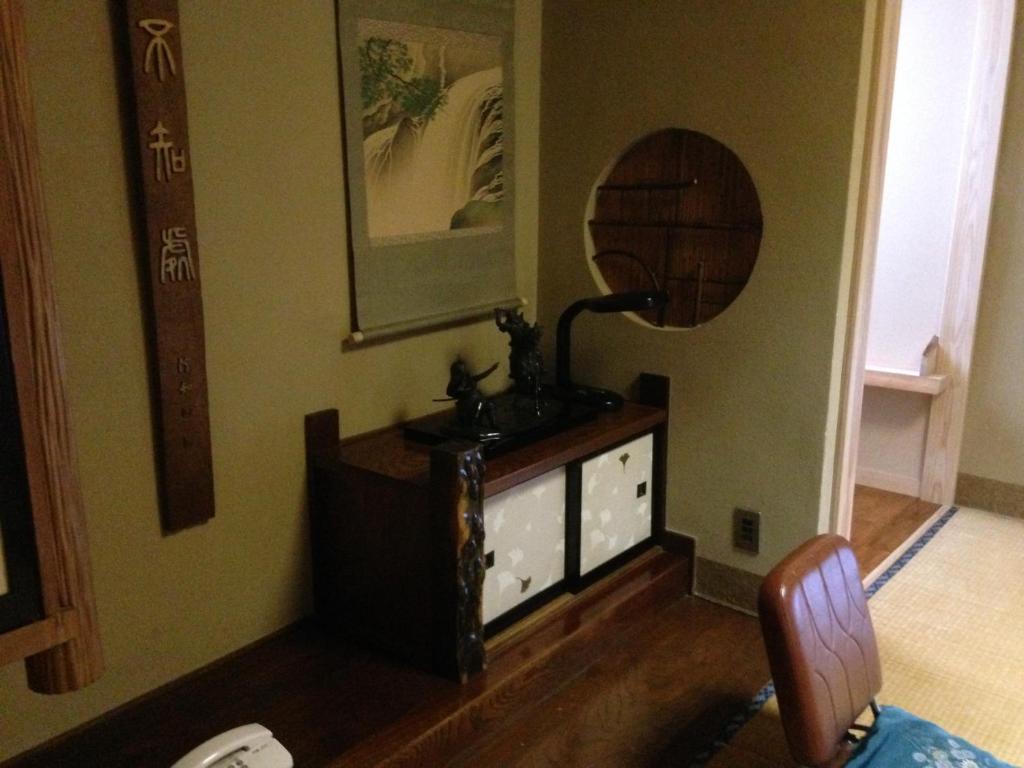 Chuokan Shimizuya Ryokan Наґано Номер фото